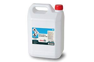 Envase de 5 litros de disolvente químico con tapa roja, etiquetado con símbolos de advertencia y características del producto, ideal para aplicaciones industriales y de limpieza.