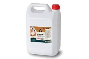 Envase de acetona de 5 litros con tapa roja, ideal para limpieza y disolución de pinturas y adhesivos.
